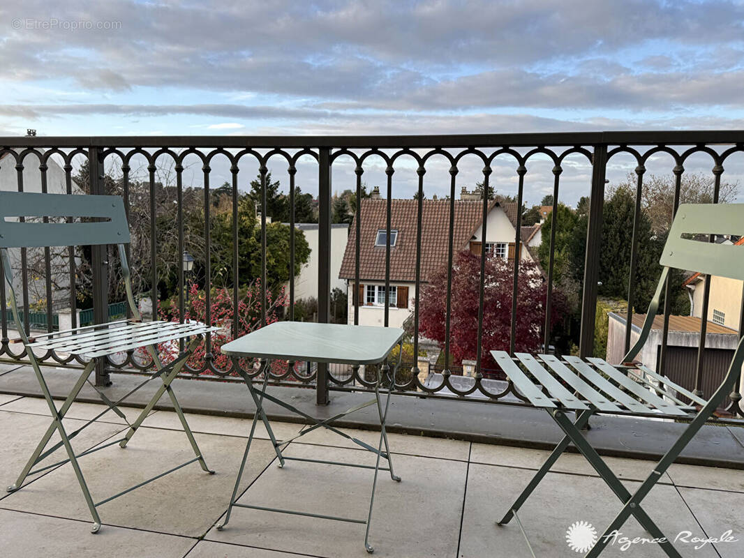 Appartement à MAREIL-MARLY