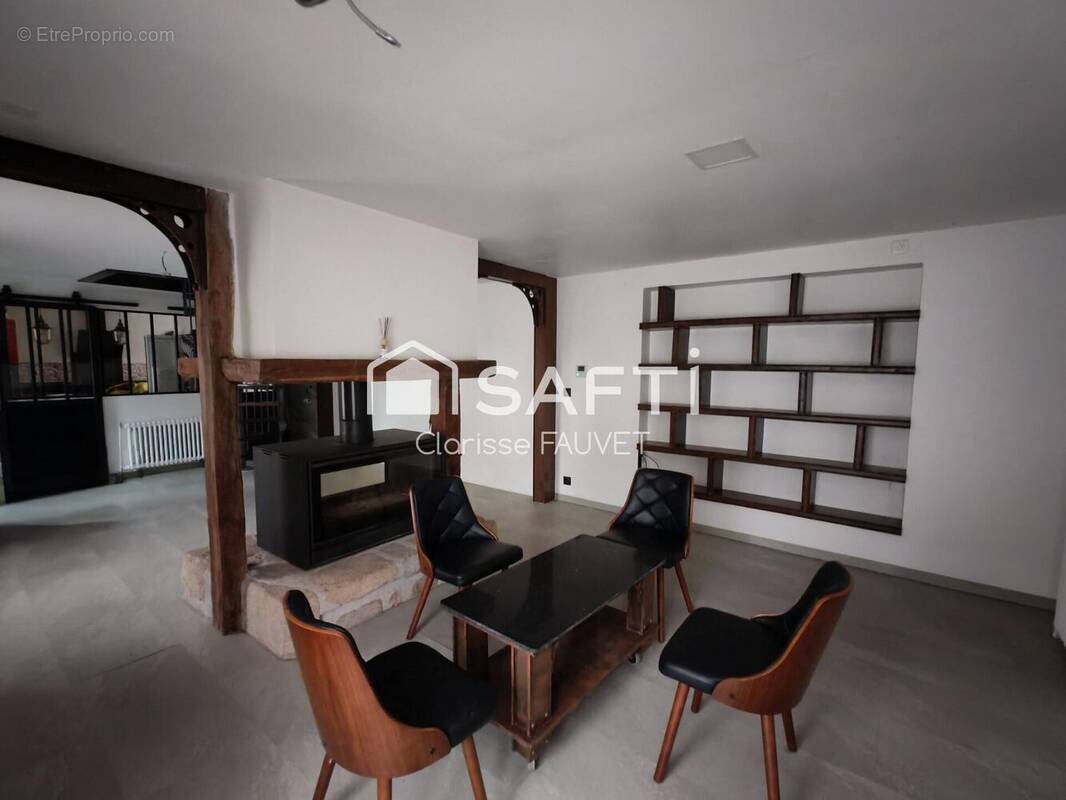 Photo 1 - Maison à SAINT-HILAIRE-BONNEVAL