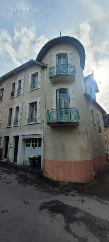 Appartement à ALLASSAC