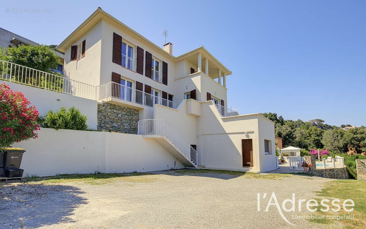 Maison BASTIA MONSERATO 6 pièces 180 m2 piscine studio indépendant - photo 17