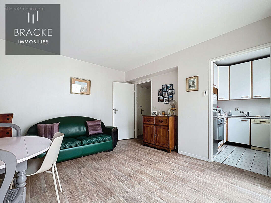 Appartement à COURBEVOIE
