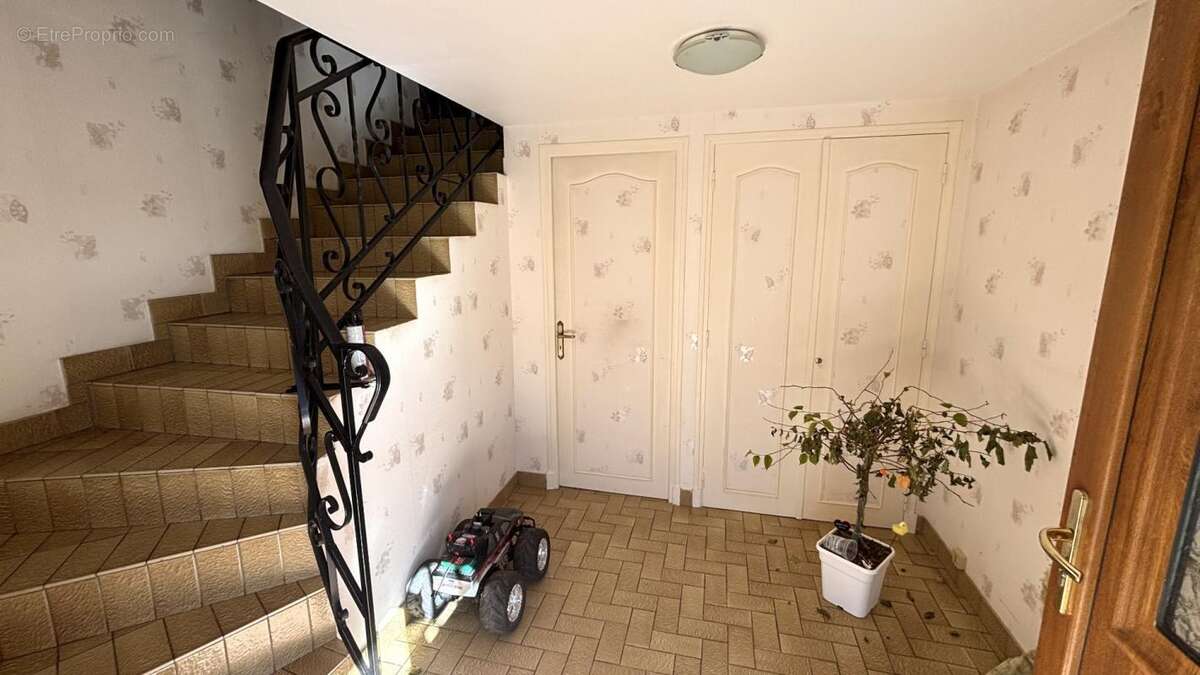 Maison à JUGEALS-NAZARETH