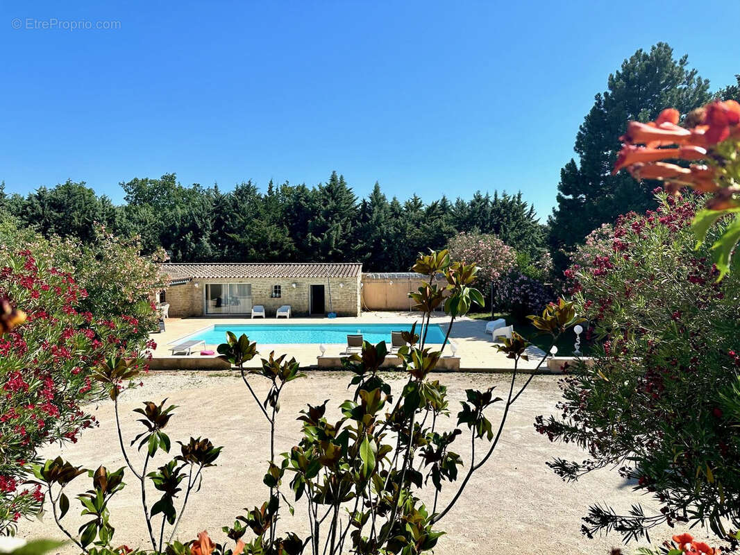 Maison à SUZE-LA-ROUSSE