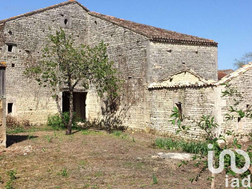 Photo 9 - Maison à HIERSAC