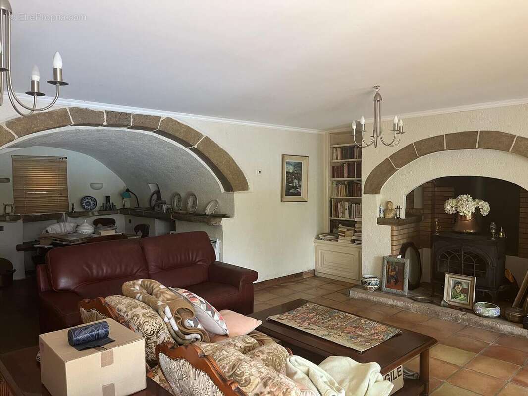 Séjour - Maison à VILLENEUVE