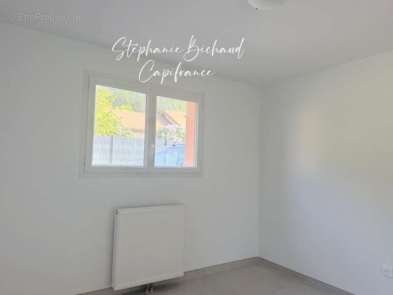 Maison à vendre 7 pièces LA ROCHE DES ARNAUDS (05) - photo 9