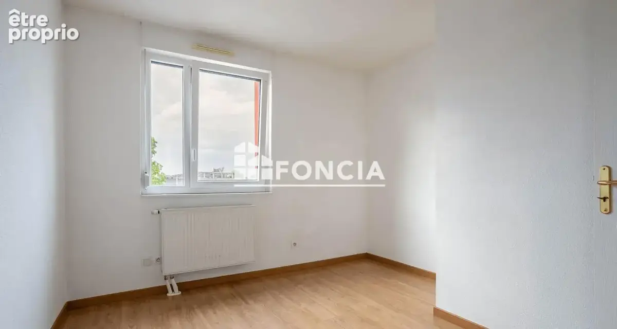Exclusivite foncia - trois pieces en dernier etage avec terrasse - photo 5