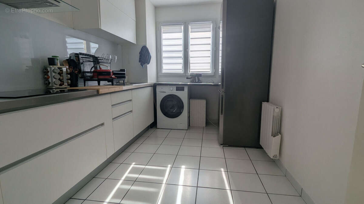 Appartement à VAL-DE-REUIL