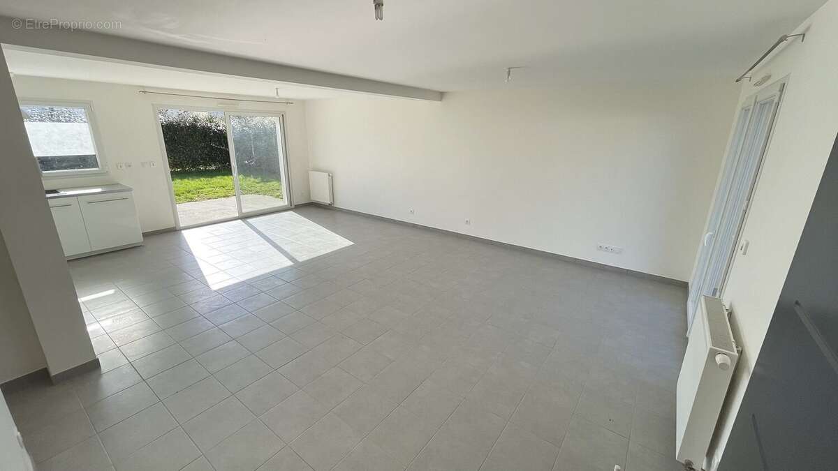 Salon - séjour vue 2 - Maison à SAINT-ARMEL