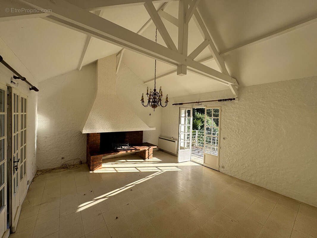 Maison à MONTFORT-L'AMAURY