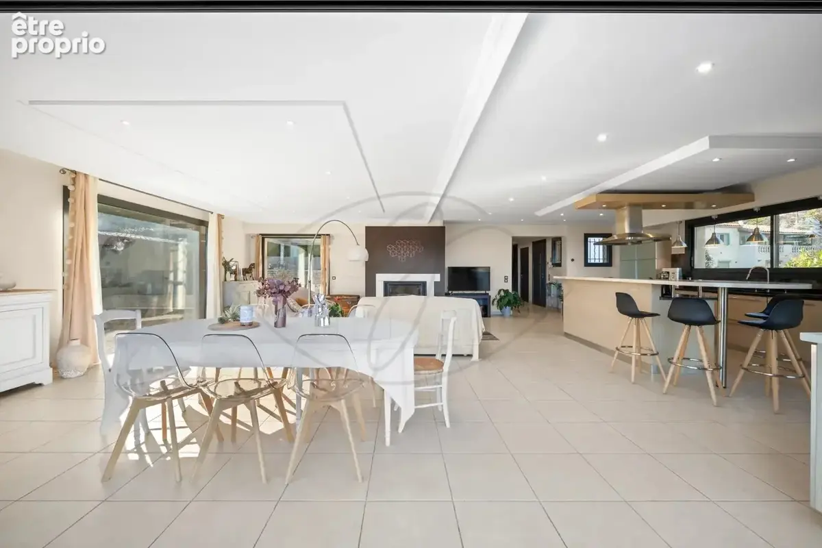 Alpes-maritimes - la gaude (06) - les colles : une grande maison familiale, moderne et ecologique ! - photo 8