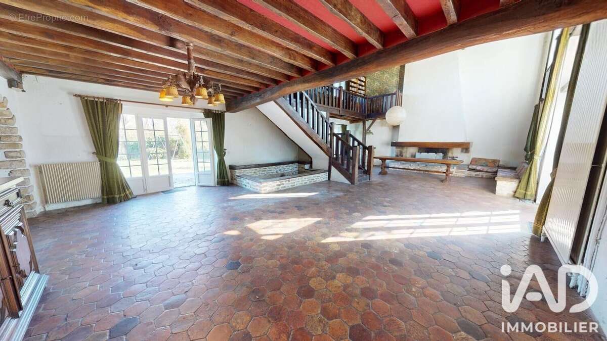Maison 300 m² à Blandy  - photo 3