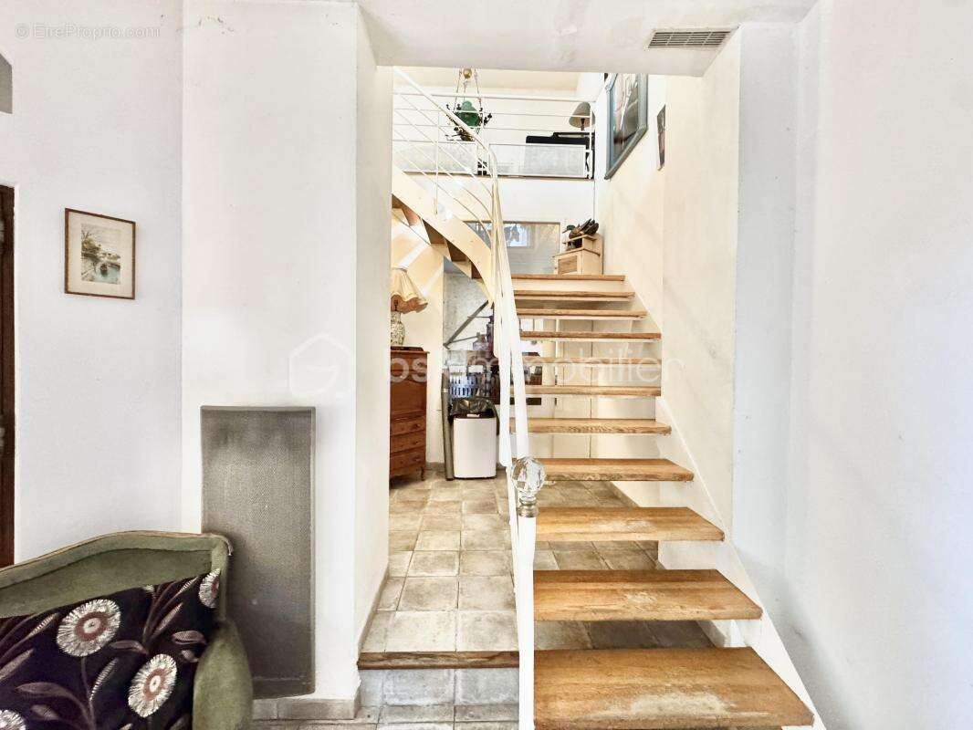 Maison à NISSAN-LEZ-ENSERUNE