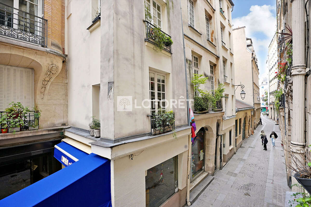 Appartement à PARIS-4E