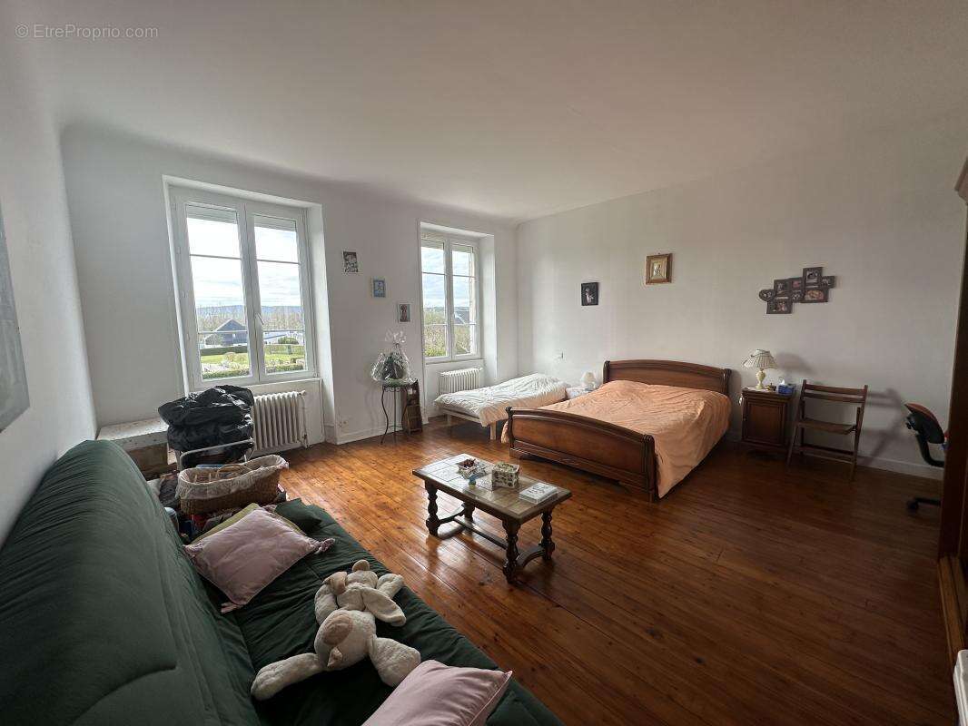 Maison à SAINT-SEVER-CALVADOS