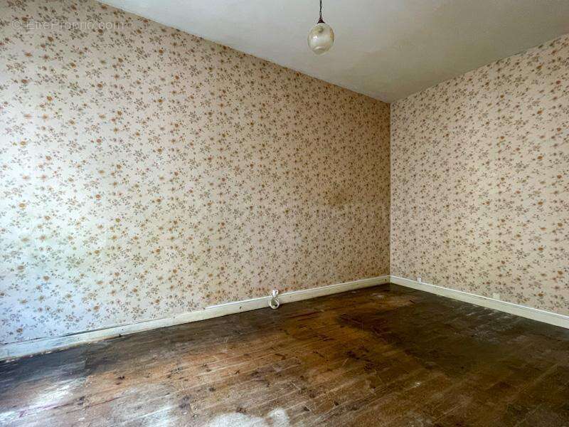 Maison à SAUZE-VAUSSAIS