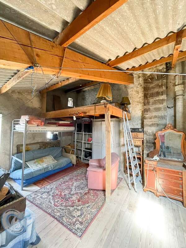 Revest-du-Bion - maison de village à rénover de 44 m² habitable pour un total de152 m² . - photo 14