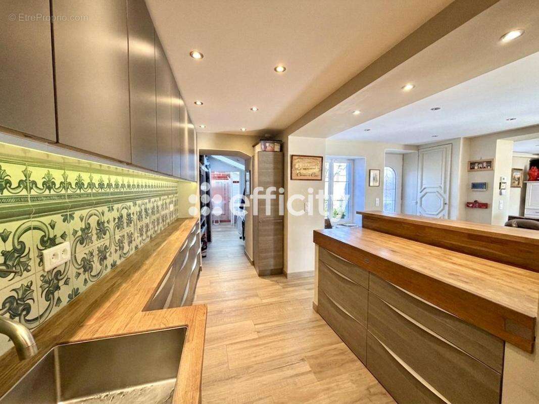 Maison à VILLEMONTOIRE