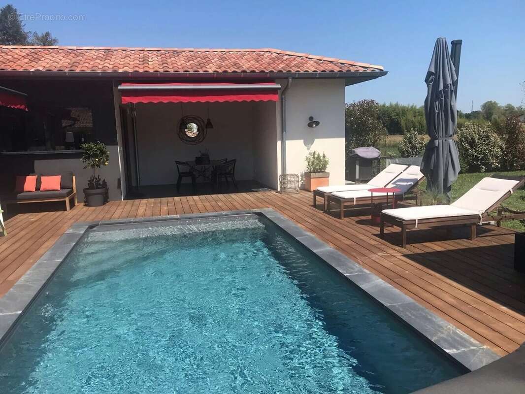 Maison à SAUGNAC-ET-CAMBRAN