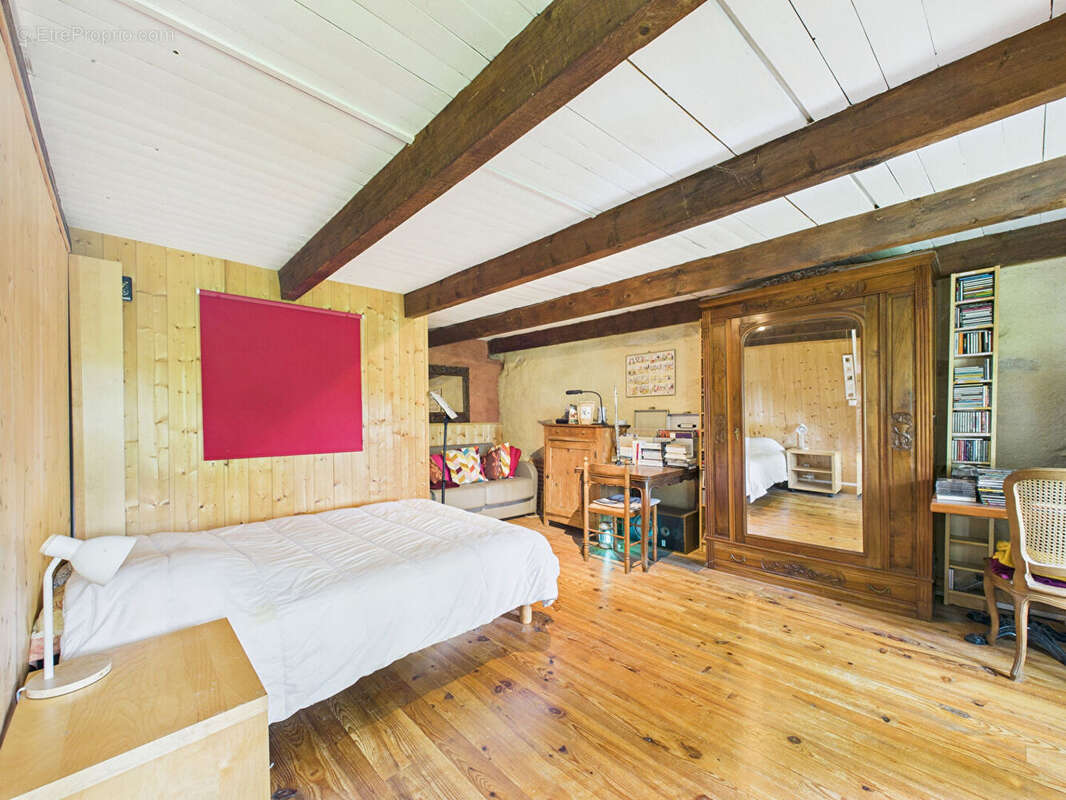 Maison à SAINT-MARCEL-EN-MARCILLAT