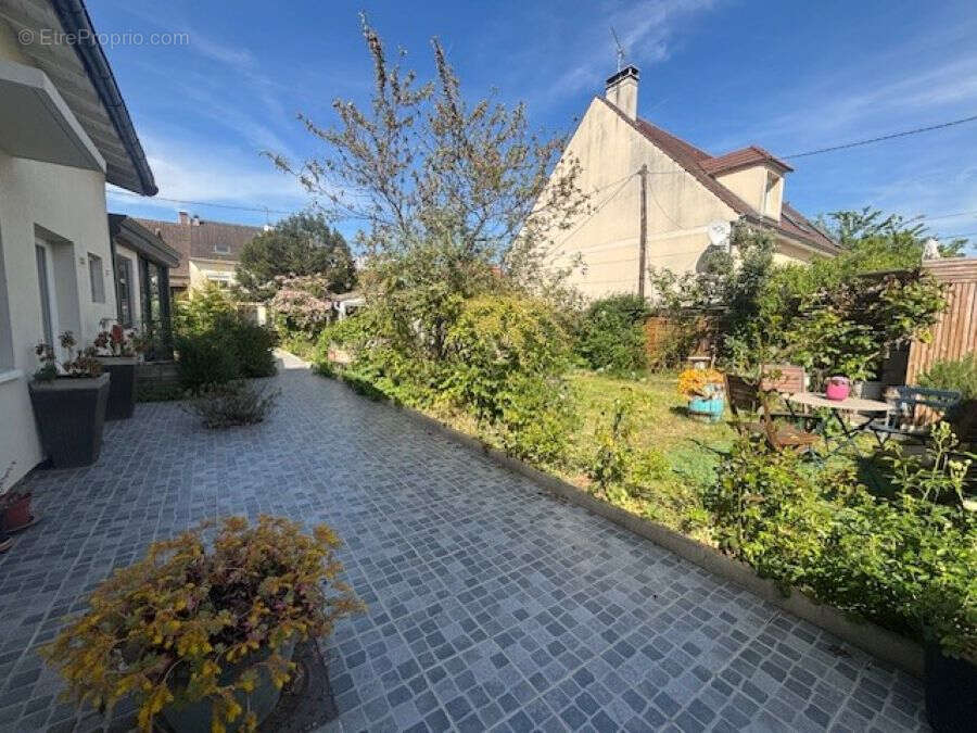 Maison de plain-pied - Secteur Coeuilly - 5 Pièces - photo 14