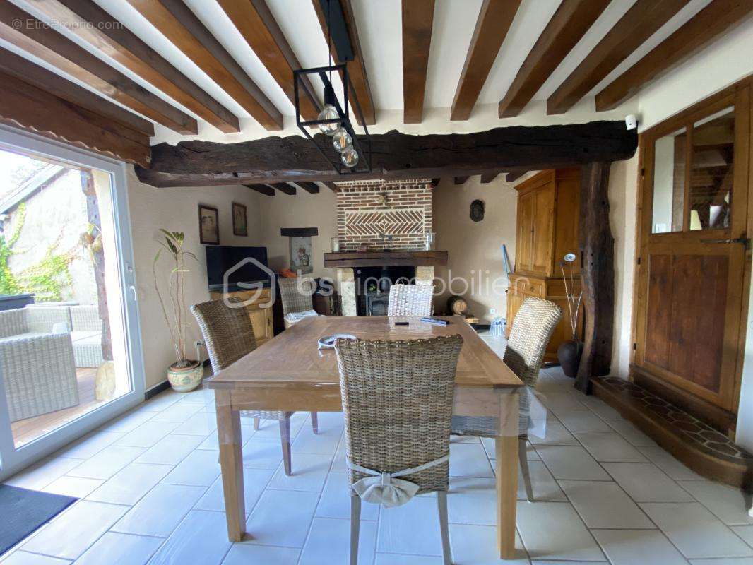 Maison à SAINT-OUEN-D'ATTEZ