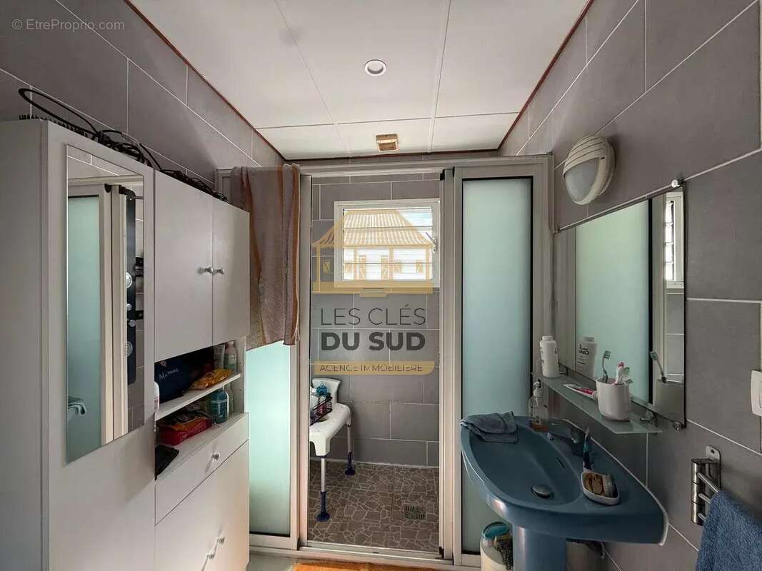 A vendre - maison de type t4 de 76 m² environ - saint joseph - 192 000 € - photo 6