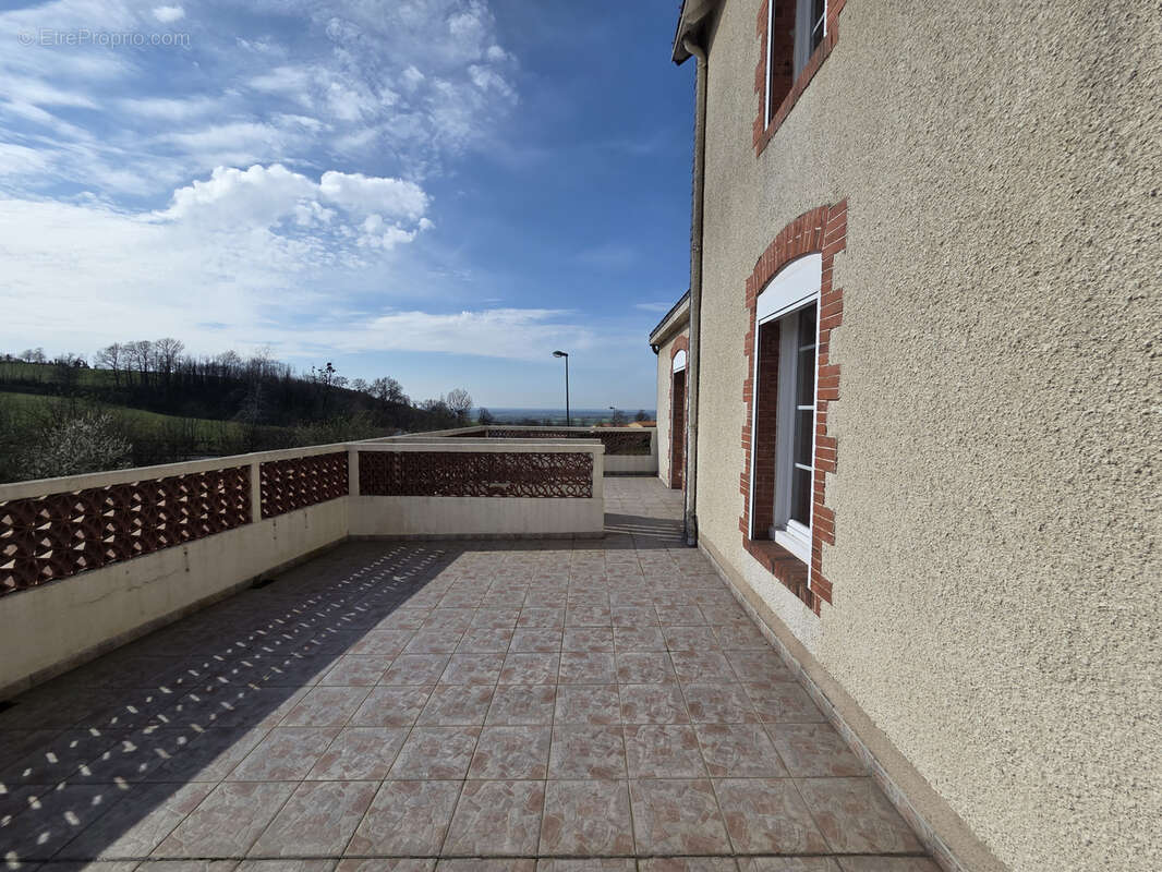 Maison à MENOMBLET