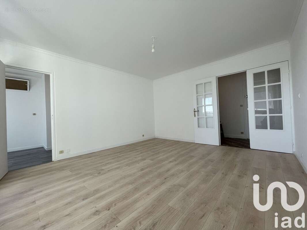 Photo 3 - Appartement à CORBEIL-ESSONNES