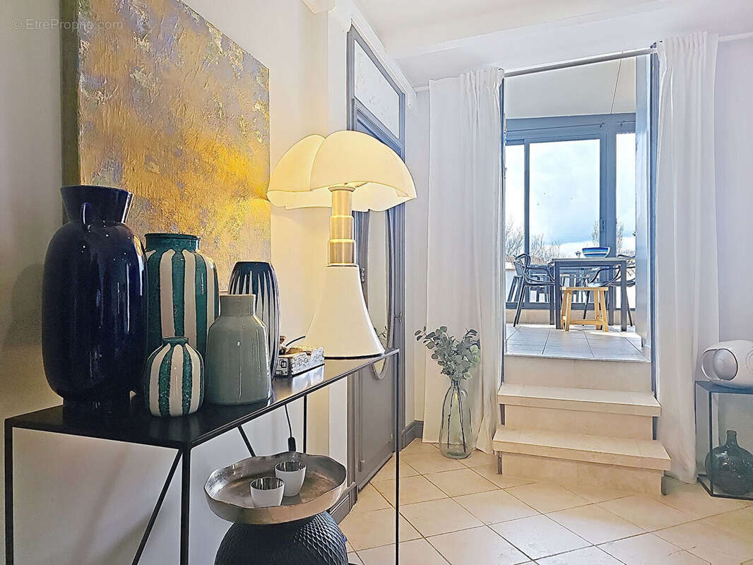 Appartement 3 pièces à vendre à Avignon - Dernier étage avec grande terrasse - photo 2