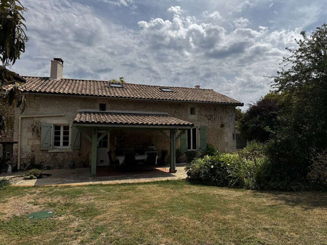 Maison de caractère de 3/4 chambres avec vue sur la campagne et potentiel de revenus - photo 20