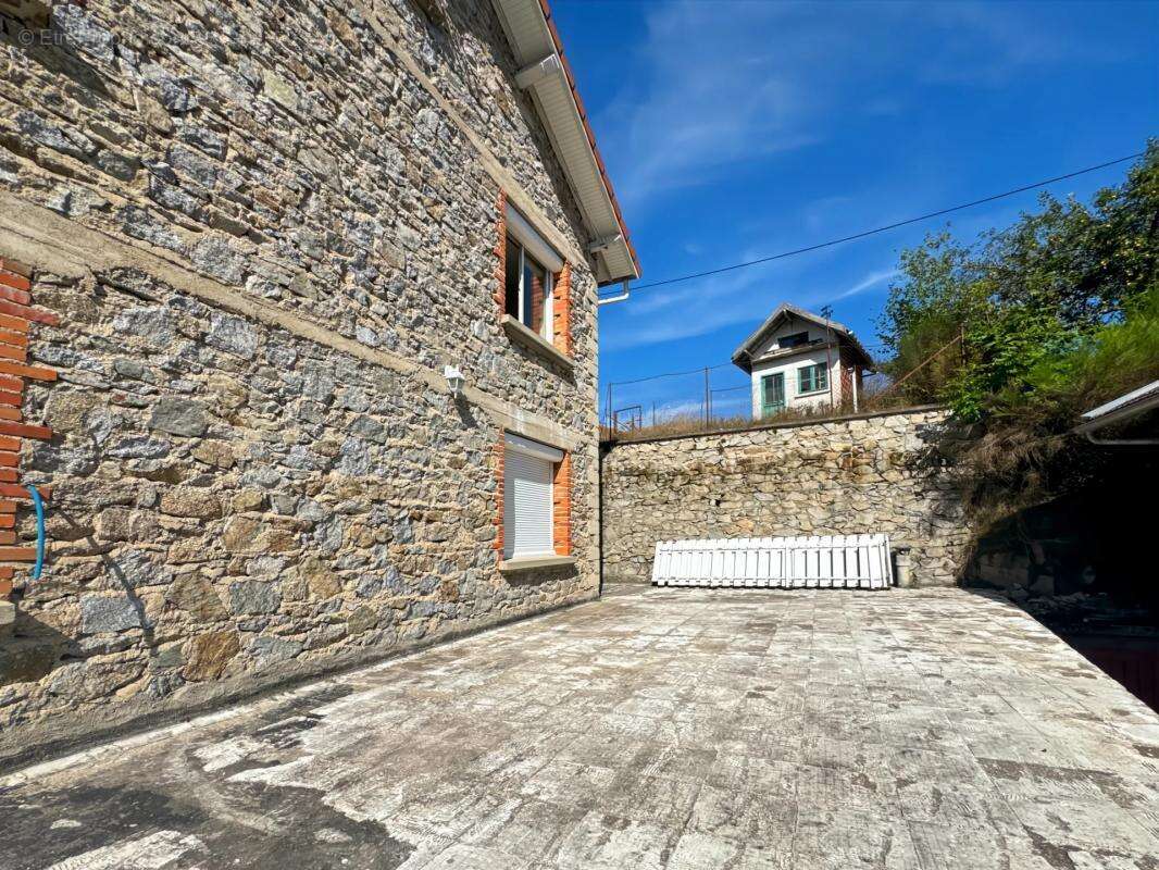 Maison à CHABRELOCHE