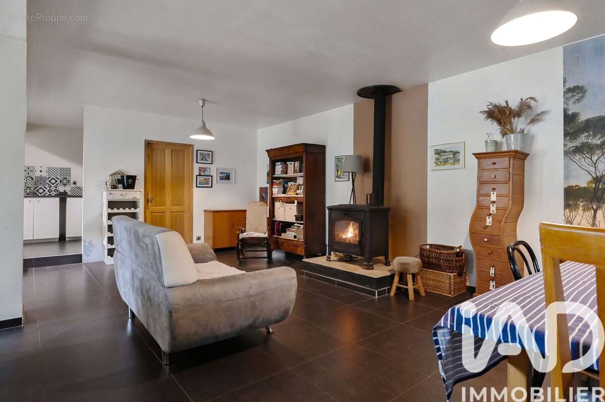 Photo 3 - Maison à PLAN-D'AUPS-SAINTE-BAUME