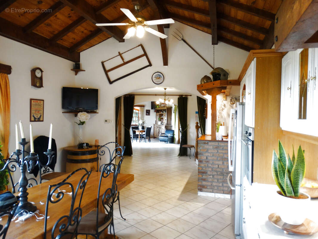 Commerce à TALUYERS