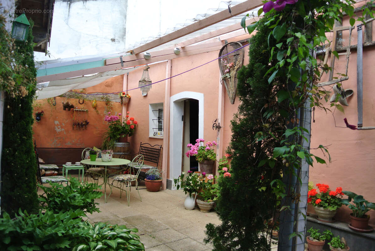 Maison à SAINTE-BAZEILLE