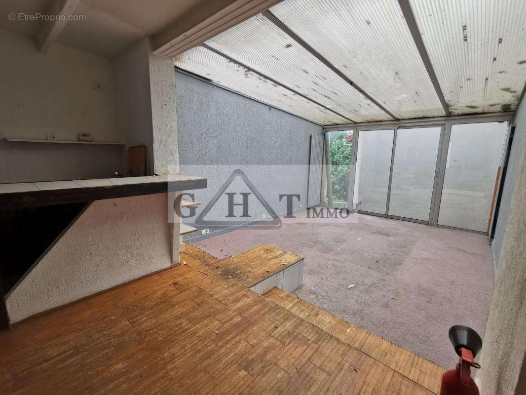 Commerce à MAISONS-ALFORT