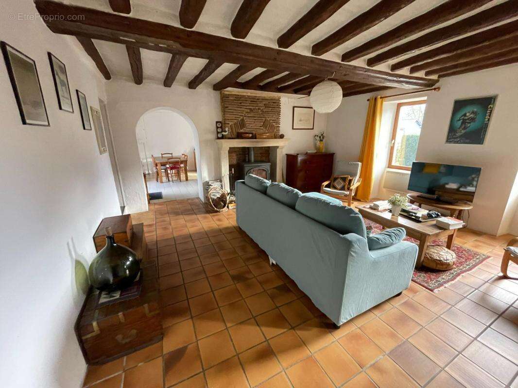 Maison à NOYEN-SUR-SARTHE