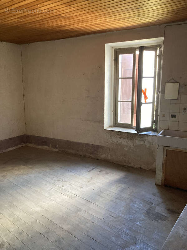 Maison à rénover avec possibilité de terrasse de toit - photo 13