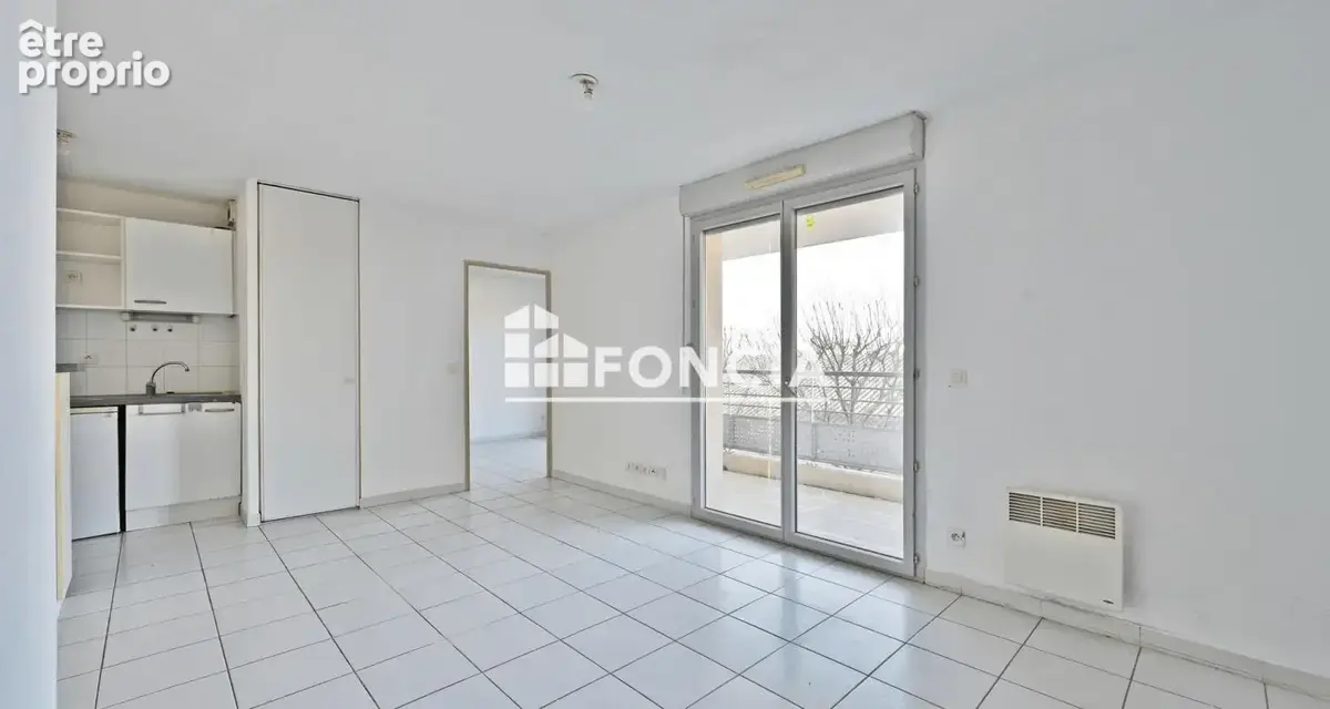 Bel appartement T2 de 38 m2 avec grande terrasse  au deuxième étage et  place de parking proche centre d’Arles à pieds - photo 3