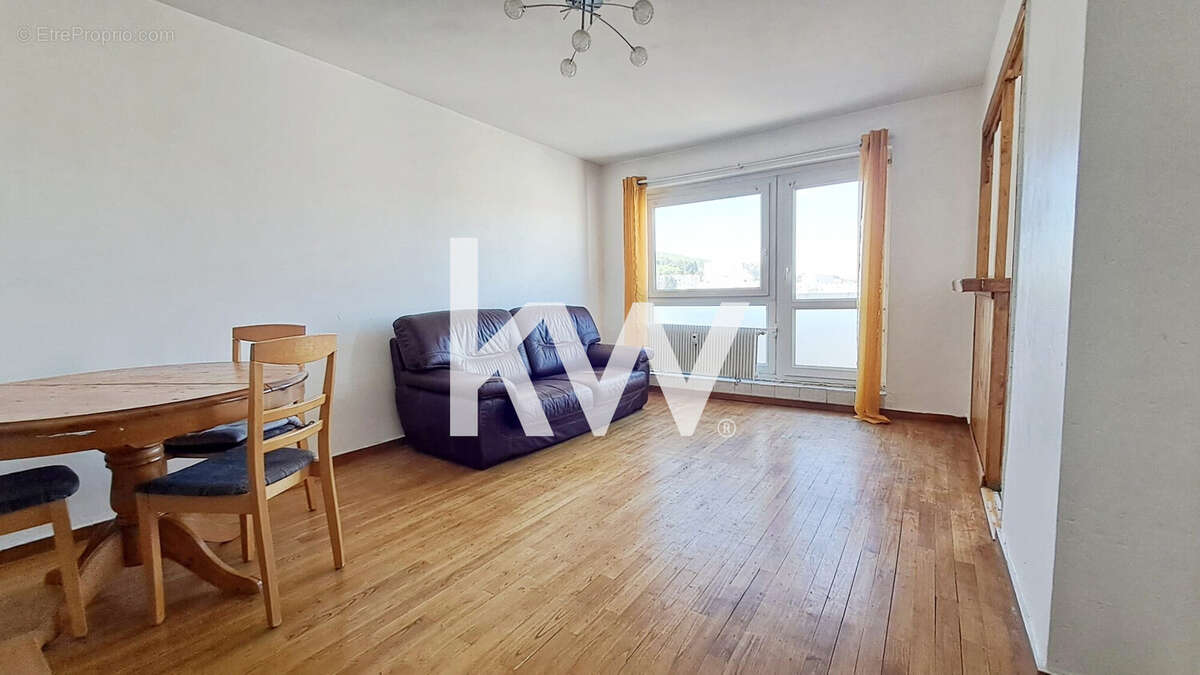 Appartement à SAINT-ETIENNE