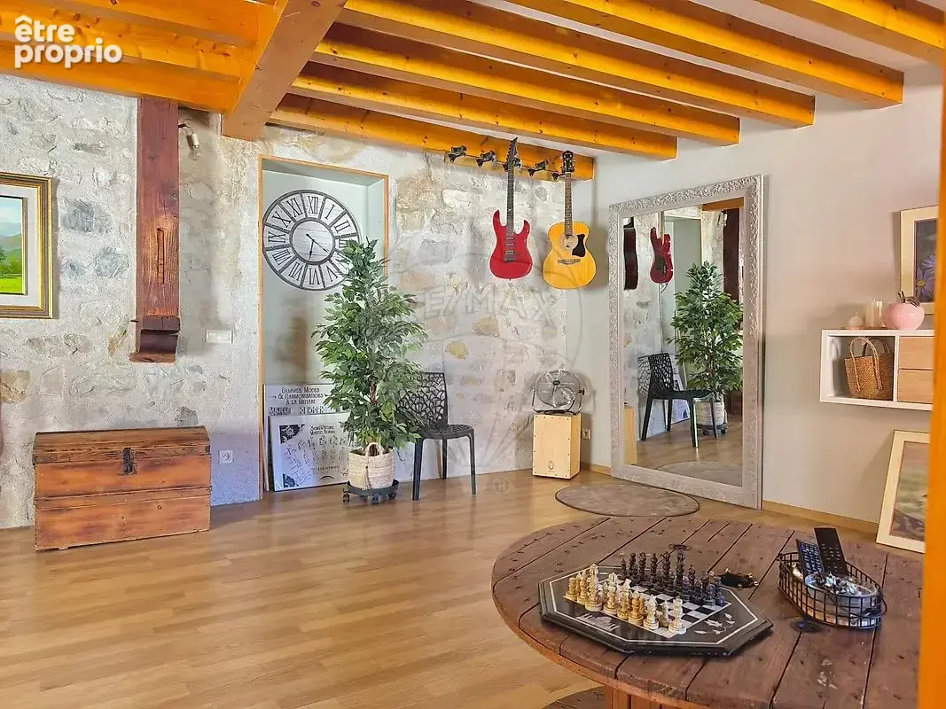 Photo Maison à Belley au prix de 285 000€