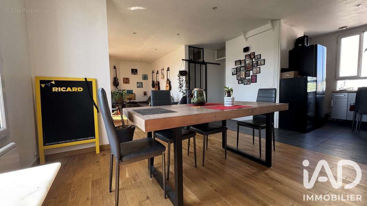 Photo 2 - Appartement à HOUILLES