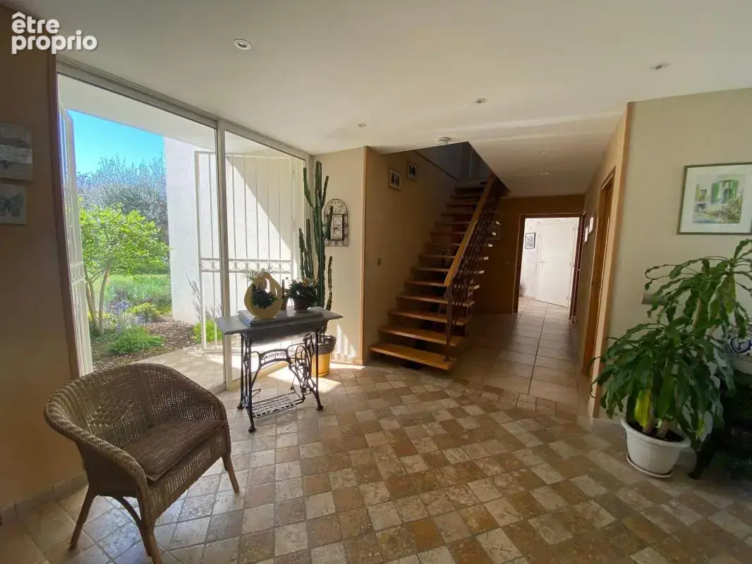 Maison familiale de standing – +200 m² – Secteur calme et résidentiel – Hors lotissement - photo 9