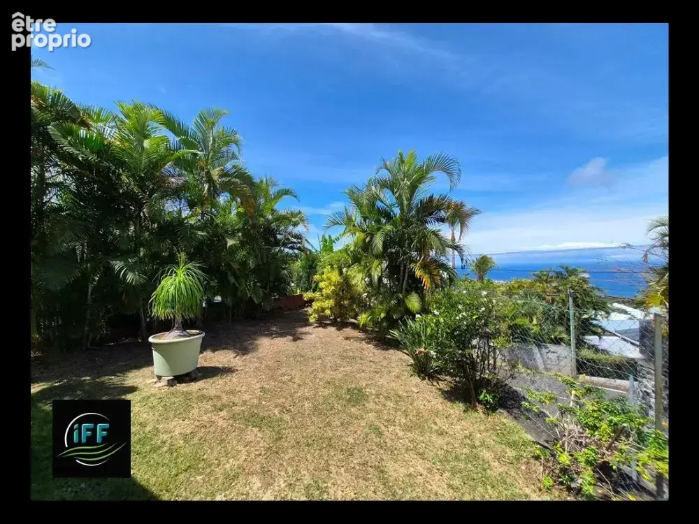 Maison F4 avec jardin arboré et vue océan   Les Avirons - photo 8