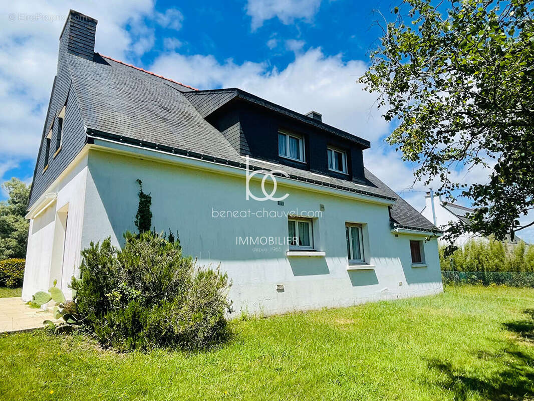 VENTE Maison de Charme SARZEAU  4 Chambres  Terrain 1300 m² Constructible  Proche Plages & Commerces  56370 - photo 2