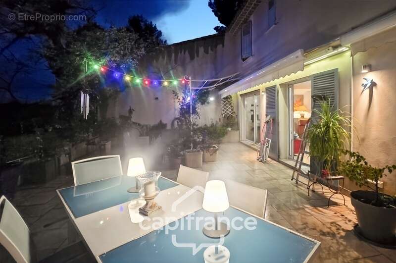 Appartement à HYERES