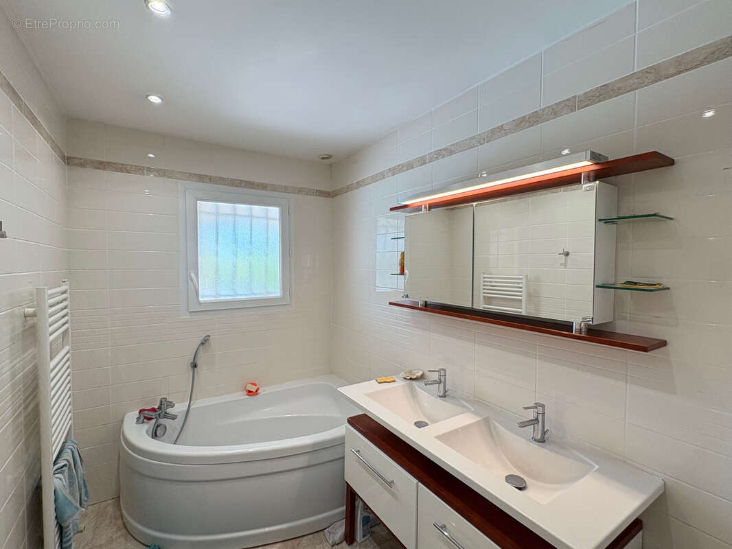 A VENDRE Maison T5 plain pied FROUZINS 31270 - photo 10