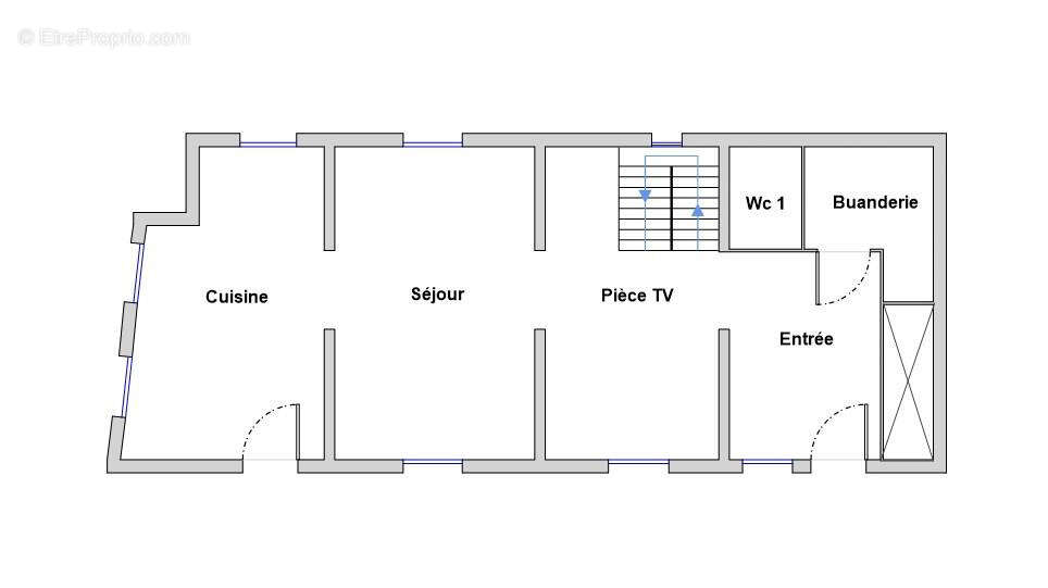 Ancien corps de ferme avec cour intérieure, maison et grande dépendance sur 2060m2 de terrain - photo 12