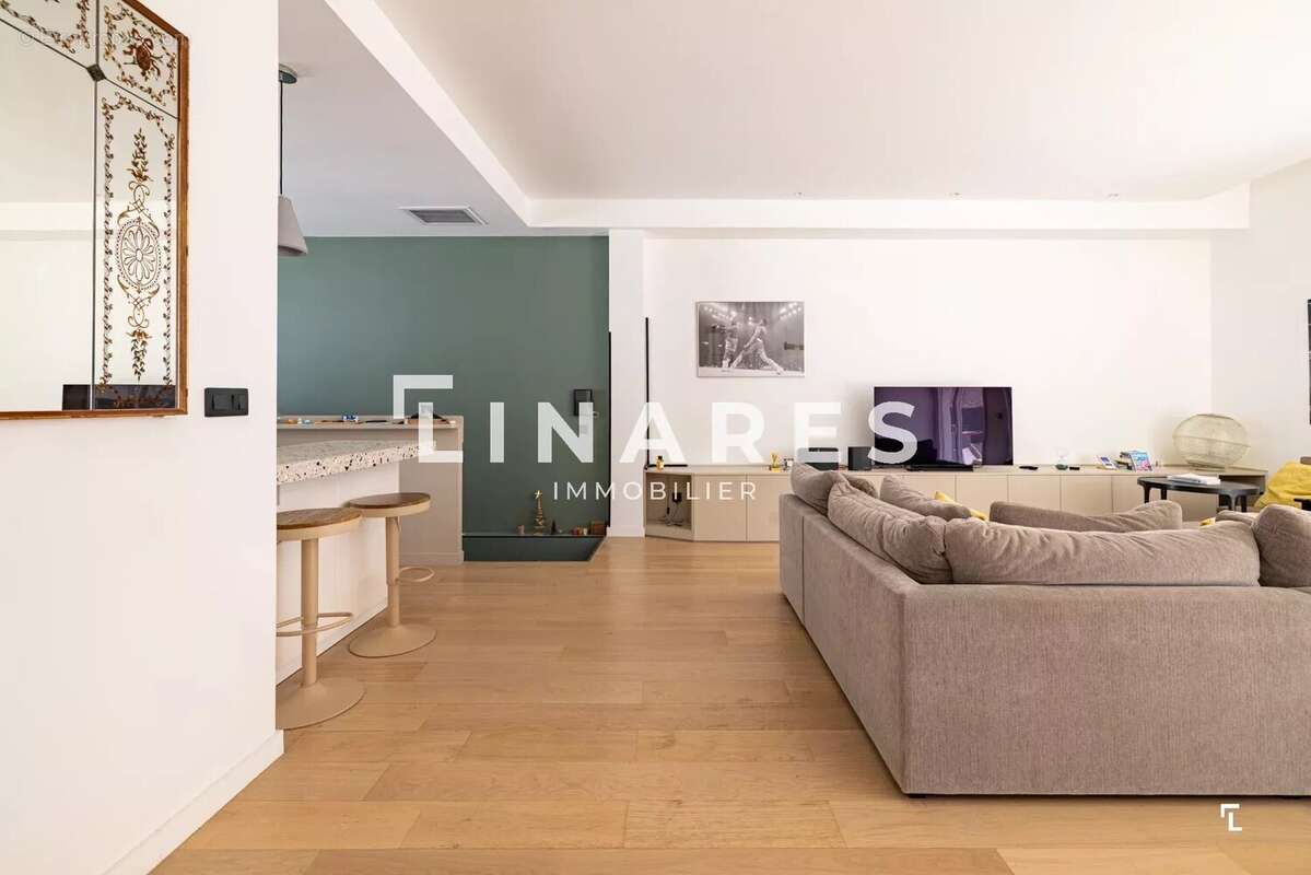 Appartement à MARSEILLE-1E