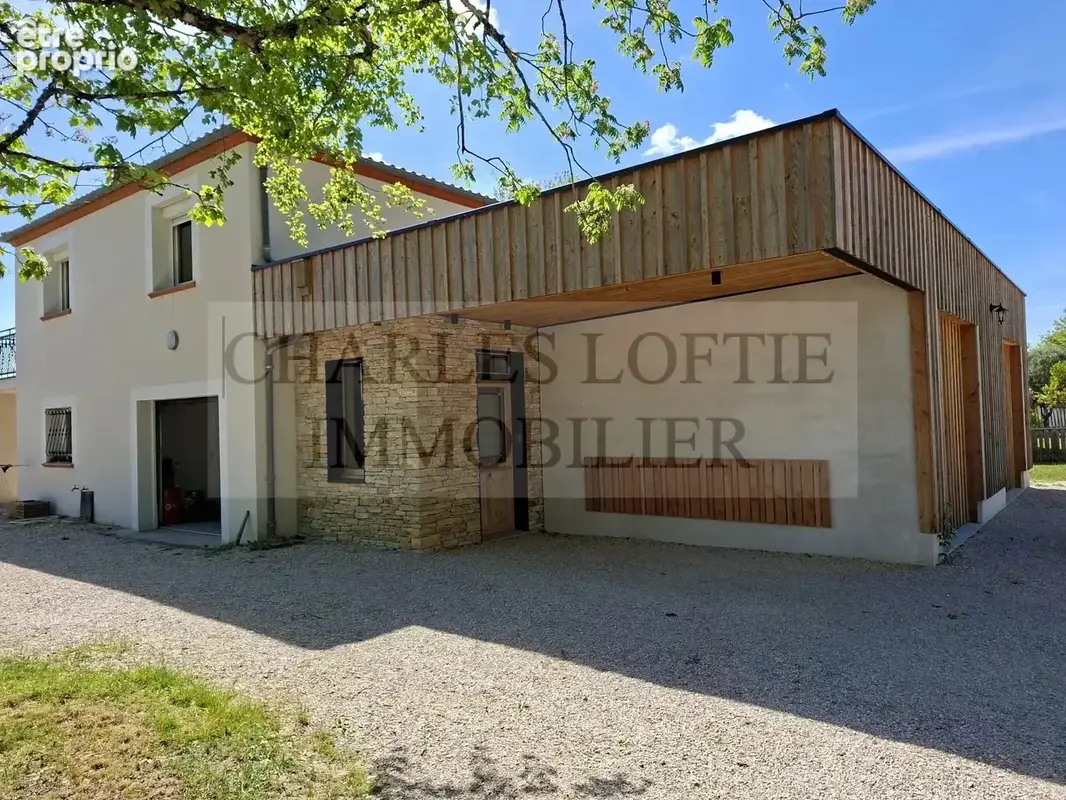 Belle maison familiale aux abords de Cahors sur terrain de 7500 m² - photo 4